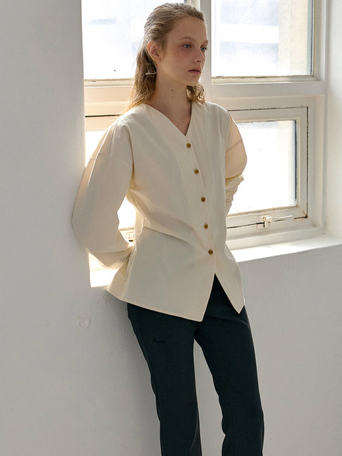 셔츠,블라우스 - 매넌  (MANNON) - TILDA V-neck fit&A line minimal blouse_Cream