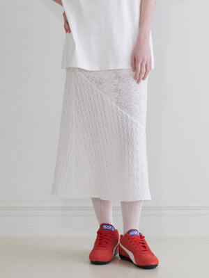 Lace Long Skirt in White VW4SS127-01