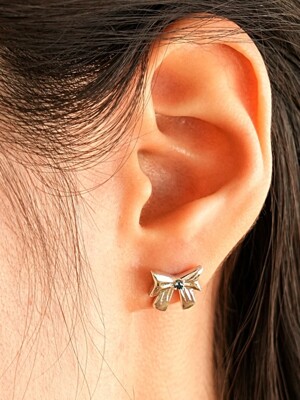 Blue diamond ribbon earring