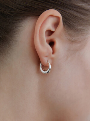 Less earring_silver