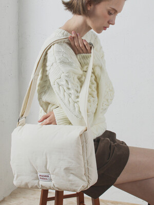 Large plumpy daily cross bag _ Cream