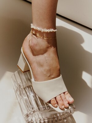 Classic Pearl Anklet