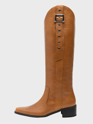 Belted long boots - milk brown
