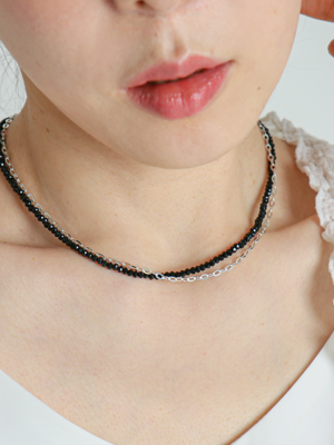 Black Crystal Line Silver Necklace In354 [Silver]