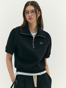 moat black