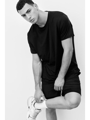 스포츠 탑 레귤러핏 DryMove™ 블랙 1256521001