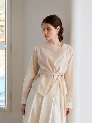 드레이프 슬릿 블라우스_베이지 (Draped Slit Blouse_Beige)