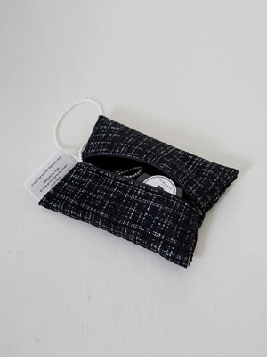 Veda Romantic Pouch_Tweed_Black