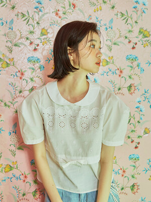 [LINE] Lace Ribbon Puff Blouse