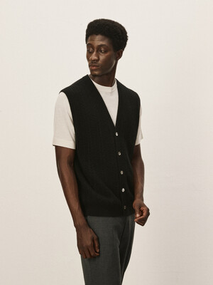 [Murray Allan]V-neck cable vest_M43MVT004BK