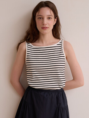 Boat neck sleeveless top - Black