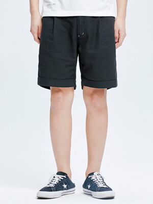 Jungle Cotton One-tuck Shorts (black)