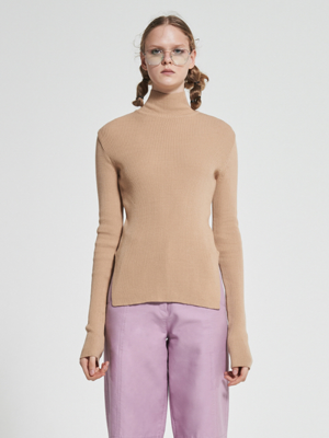 Fitted Slit Wool Knit Top CAMEL