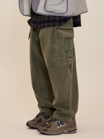 KHAKI