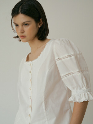 Princess line blouse (ivory)