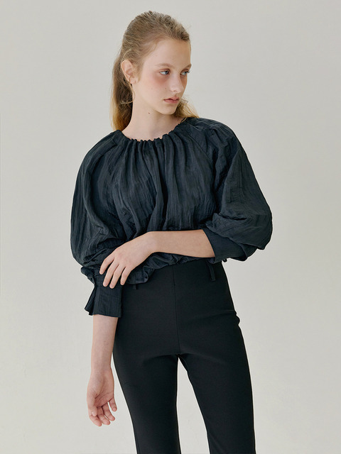 셔츠,블라우스 - 매넌  (MANNON) - MOON round neck drawstring silky shirring blouse_Charcoal Grey