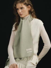 Pale Khaki