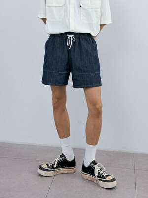 Cut washed denim shorts (indigo blue)