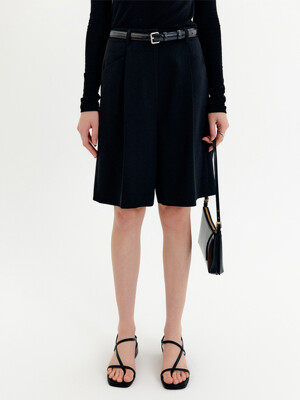 하디드 소프트 와이드 하프 팬츠_블랙 / HADID SOFT WIDE HALF PANTS_BLACK