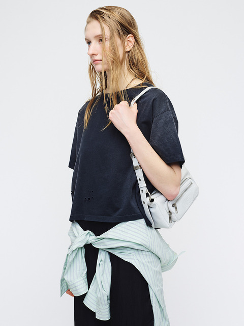 마지셔우드 OUTPOCKET HOBO MINI_off white cracked