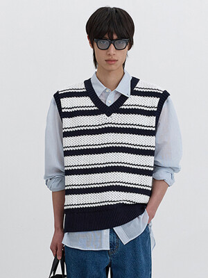 UNISEX CROCHET STRIPED KNIT VEST OFF WHITE NAVY STRIPE_M_UDSW5B126N2