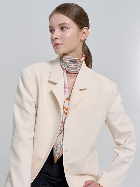 달 Della Silk Scarf Square 65 Light Brown