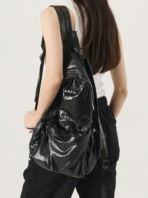 (4차 재입고)LOGO GLOSSY BAGPACK (3 Colors)