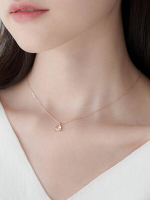 Trilliant triangle necklace_ Clear