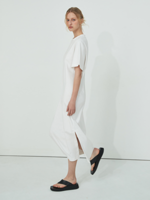 ROUND NECK DETAILED WIDE-FIT DRESS_WHITE
