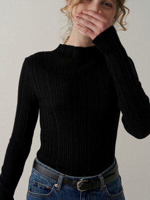wool blend ribbed pullover (black)
