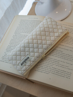 ouior flat pencil case - quilting ivory (topside zipper)
