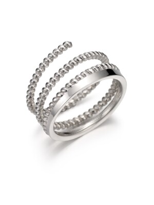 Ivy collection twis ring