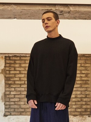 POCKET MOCK-NECK MTM BLACK