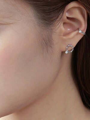 진주 트위스트 귀걸이 Pearl twisted earring