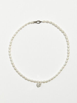 Single Frame Cube Pearl Necklace