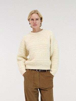 Vintage pattern round pullover (Ivory)