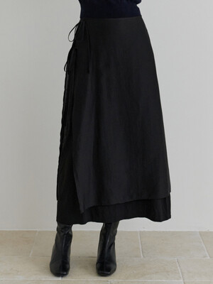 Deary layered skirt (black)