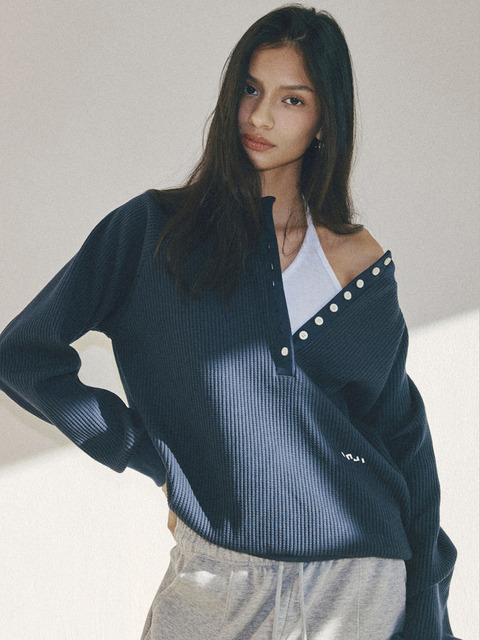 인지액티브 Waffle Relief Deep Placket Sweatshirt 네이비