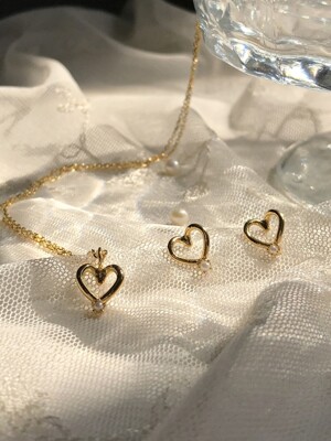 Heart Petit Necklace