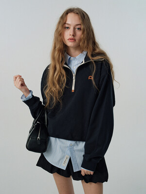 UNISEX LEATHER LOGO HALF ZIP-UP SWEATSHIRT FRENCH NAVY_UDTS5A107N2