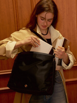 Two Buckle Shoulder Bag_Nylon Black