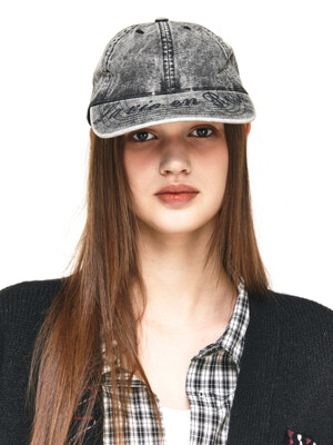 La Vie en Rose Ballcap