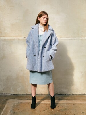 Oversized Double-Breasted Eco Fur Coat_Light blue 오버사이즈 더블-브레스티드 에코 퍼 코트_라이트 블루