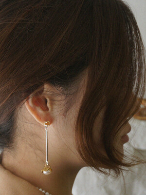 Madame Monet Earring