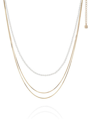 Layla pearl chain necklace