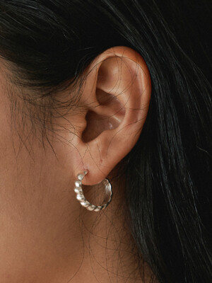 Twist earring