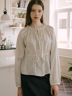 monts 1518 shirring string stripe blouse (ivory)