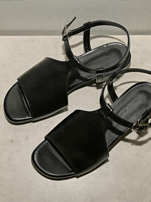 166J List Sandals Black