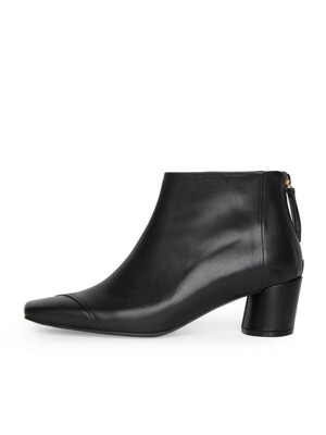 Asymmetry Ankle Boots / CG1029BK