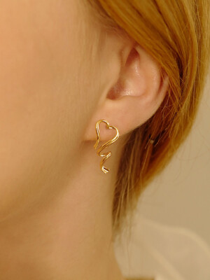 twist heart ribbon earring